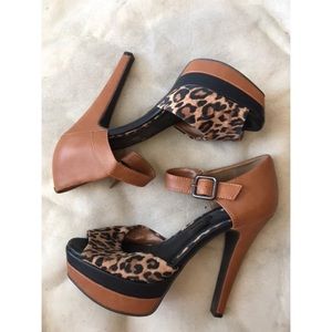 Jessica Simpson leopard print heels